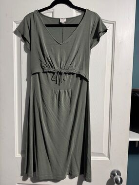 Boob Maternity Nursing Dress – Green – Size Medium Flowy Minimalist Comfy